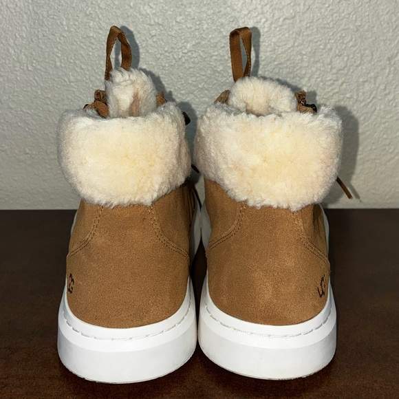 UGG Women's Alameda Mid Zip sneaker - Picture 4 of 4